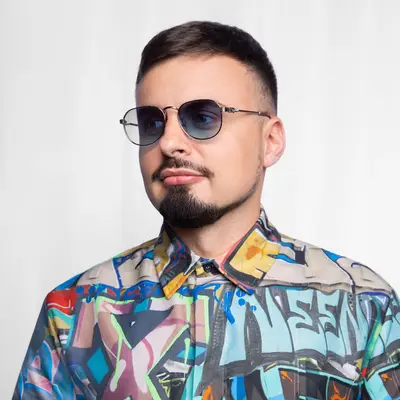 Eskuche - Electronic music DJ from Miami