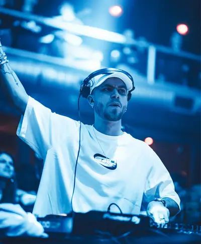 zwilling. - Techno music DJ