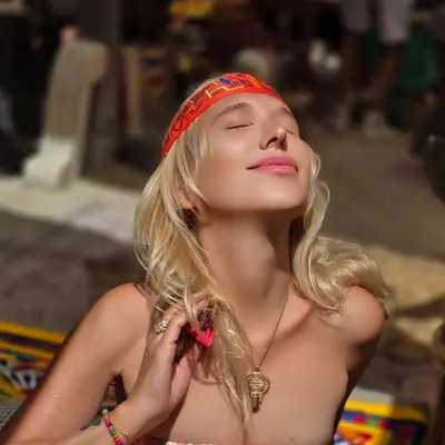 Mariona - Electronic music DJ from Brussels