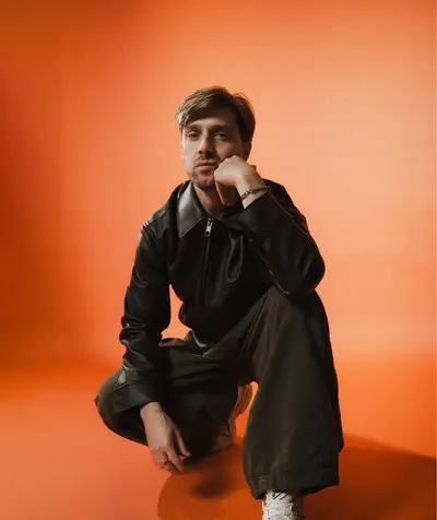 Andrew Azara - Electronic music DJ from Barcelona