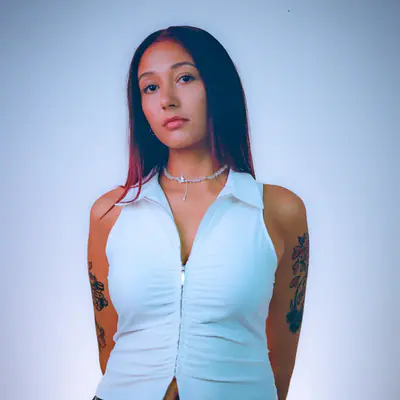Amaliah - Electronic music DJ from Paris