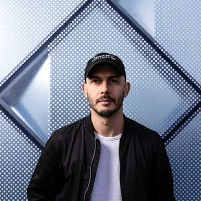 NeZoomie - Electronic music DJ from Berlin