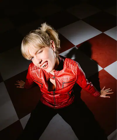 Anna Ullrich - Electronic DJ