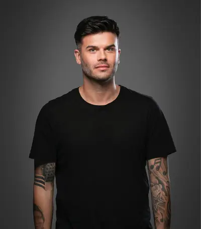 Carlos Chaparro - Electronic music DJ from Miami