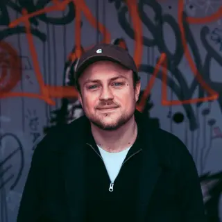 Knuckle G - Electronic DJ from Barcelona