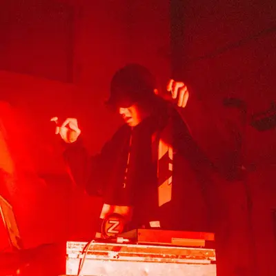 Moa Pillar - Electronic music DJ from Paris