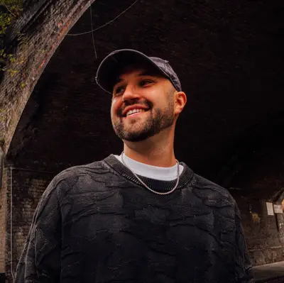 Philip George - Electronic music DJ from London