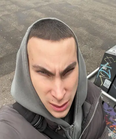 pavvvvvvlo - Electronic music DJ from Berlin