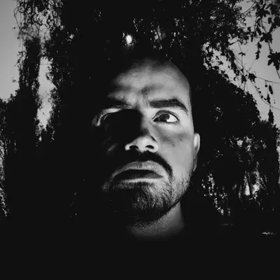 Sainte Vie - Electronic music DJ from Amsterdam