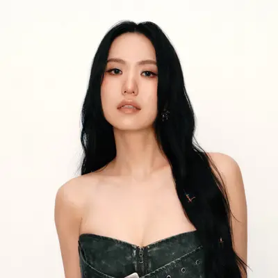 Shi Shi - Electronic music DJ from New York City