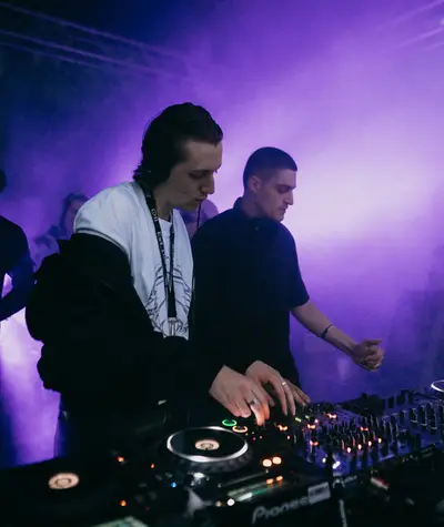 SHADYLINES - Electronic music DJ from Berlin