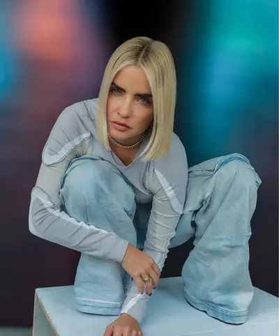 LOVRA - Electronic music DJ from Berlin