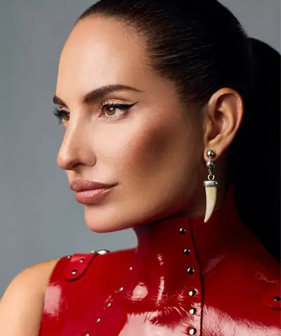 Lilly Palmer - Techno music DJ