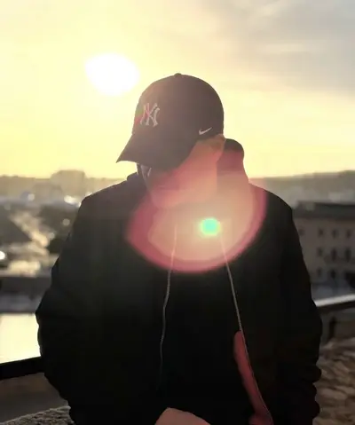 LondonGround - Electronic music DJ from Barcelona