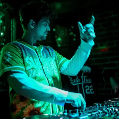 Paniolo - Electronic music DJ from Paris