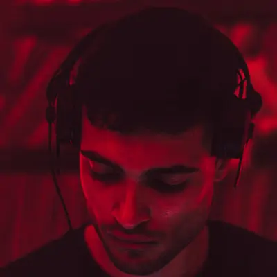 Luke Gomm - Electronic music DJ from London