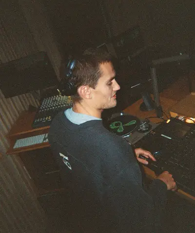 Toolate Groove - Electronic music DJ from All