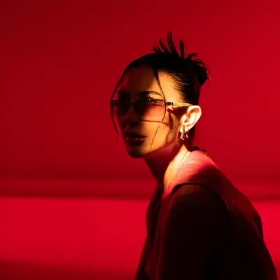 Lindsey Matthews - Electronic music DJ from London