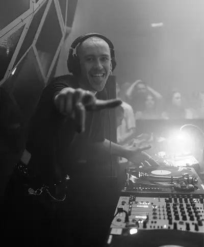 DJ Henk - House music DJ