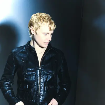 Hannah Holland - Electronic music DJ from London