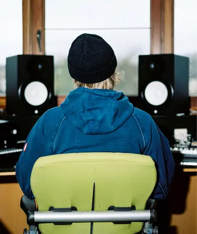 Innershades - Electronic music DJ from West