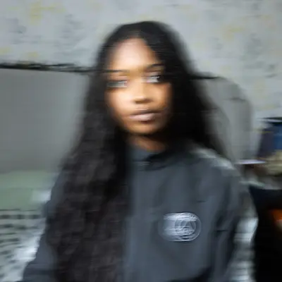 Lauren Duffus - Electronic music DJ from Paris