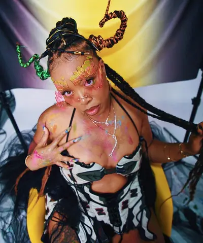 Suzi Analogue - Electronic music DJ from Detroit