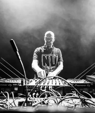 Mark Broom - Electronic music DJ from Brussels