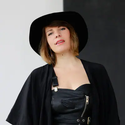 Beth Lydi - Electronic DJ