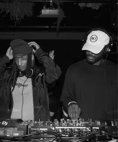 The Saunderson Brothers - Electronic music DJ from Detroit