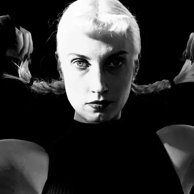 Molly Nilsson - Electronic music DJ from Berlin