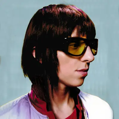 Chloé Caillet - Electronic music DJ