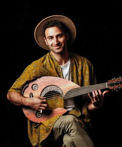 Sina Bathaie - Electronic music DJ from Barcelona