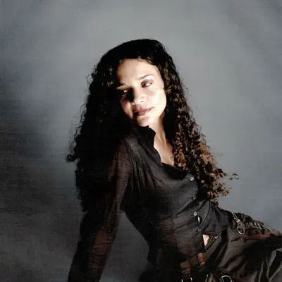 Erika de Casier - Electronic music DJ from Berlin