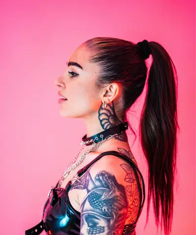 Sofie Sapuna - Electronic music DJ from Cologne