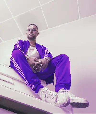 Sam Karlson - Electronic music DJ from Paris