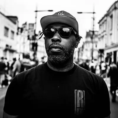 Tonn Piper - Electronic music DJ from Paris