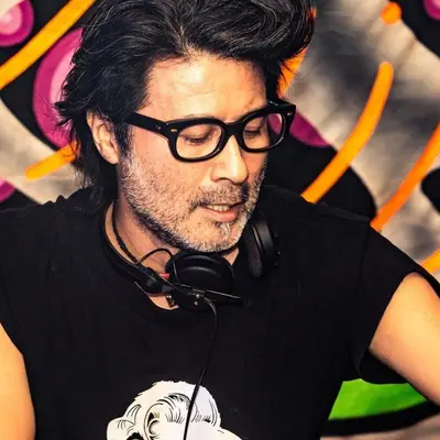 Tsuyoshi Suzuki - Electronic music DJ from Tokyo