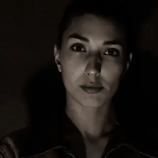 Kyra Khaldi - House DJ from Amsterdam