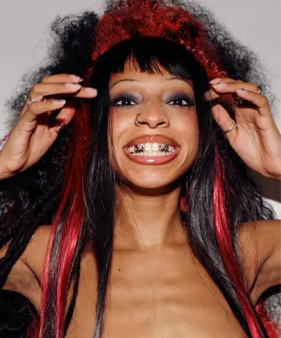 Evissimax - Electronic music DJ from Paris