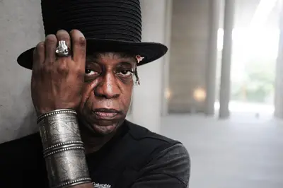 Robert Owens - House music DJ