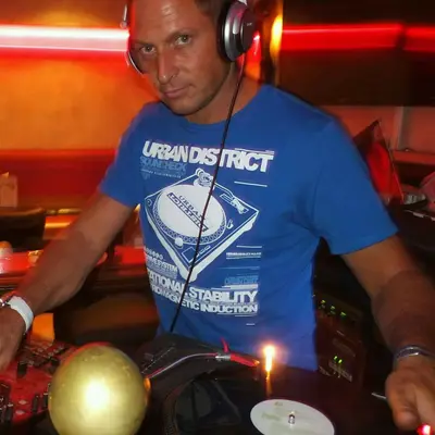 mittendrin mit Deacon Frost Jr mittendrin mit Deacon Frost Jr - EDM event at Minimal Bar in Berlin