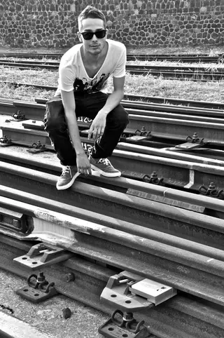 lazy.sunday mit Mario Lauriano at Minimal Bar