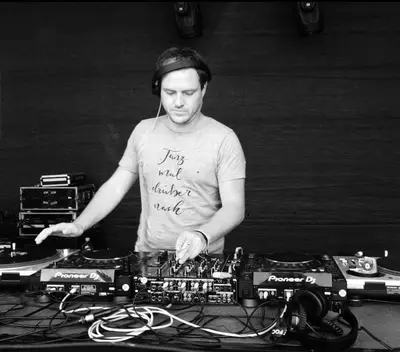 luca.and.friends. mit Luca ( Minimal Bar) & Freunde - EDM event at Minimal Bar in Berlin