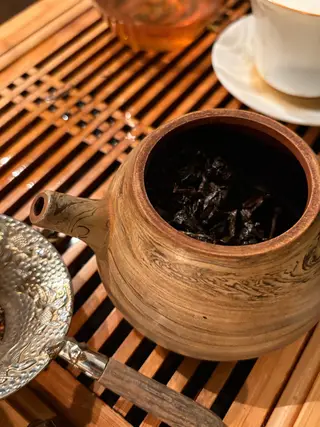 Tea&Vinyl - Another June Vintage at TBA - Another June Vintage (Anklamer Straße 39-40 10115 Berlin) Tea&Vinyl - Another June Vintage at TBA - Another June Vintage (Anklamer Straße 39-40 10115 Berlin)