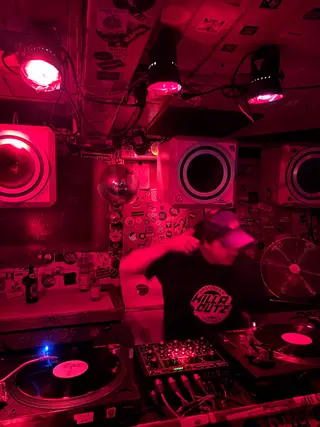 Innen x AVG at Avant Garten Innen x AVG at Avant Garten