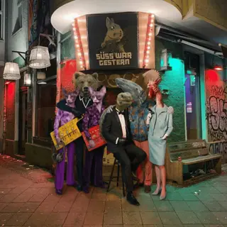 DADA SHOWCASE - DADA X COSMIC THURSDAYS at Süss War Gestern