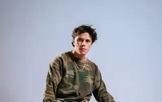 How SEBS Learned to Let the Room Lead the Set - EDM news article