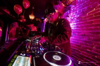 KUE shares future-leaning, energetic Drum & Bass remix of Peppermint Heaven.. - EDM news article KUE shares future-leaning, energetic Drum & Bass remix of Peppermint Heaven.. - EDM news article