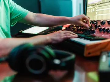 Hip-hop remains Splice’s most downloaded genre for the third year in a row - EDM news article Hip-hop remains Splice’s most downloaded genre for the third year in a row - EDM news article